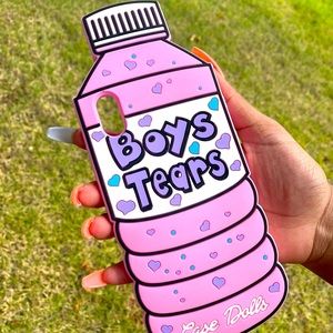 Boys tears IPhone XS Max case